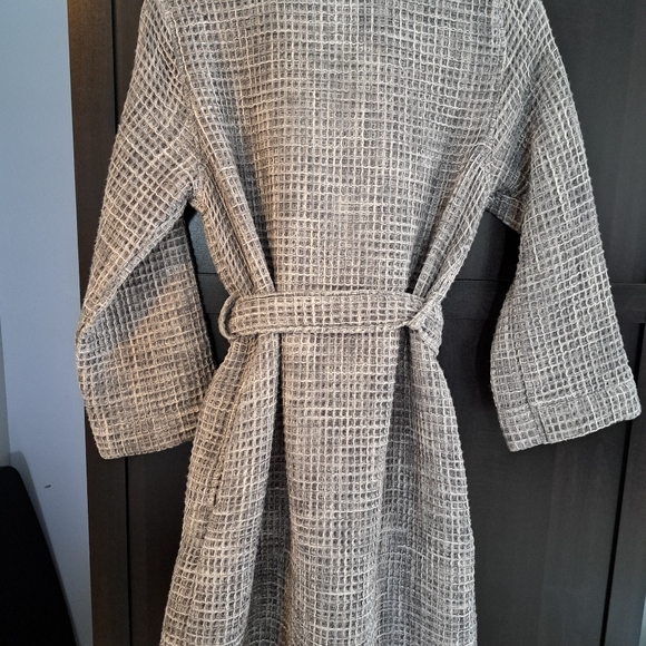 Parachute Waffle Robe - Picture 4 of 10